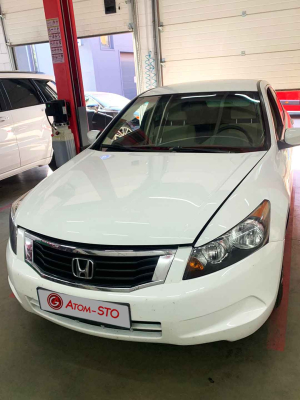 Установка ГБО на HONDA ACCORD 2.4 2008 в Киеве на Окружной, Борщаговка.