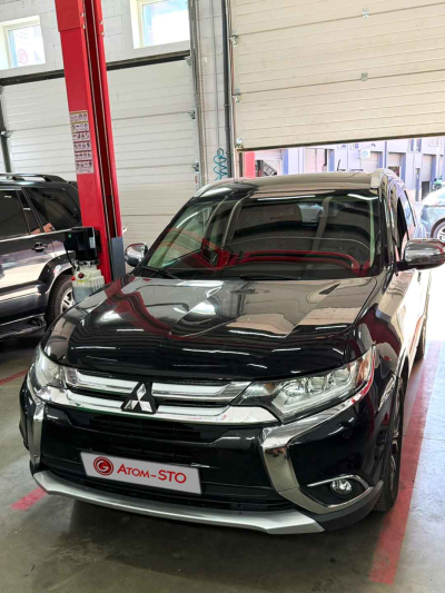 Встановлення ГБО на MITSUBISHI OUTLANDER 3.0 2015 у Києві на Окружній, Борщагівка.